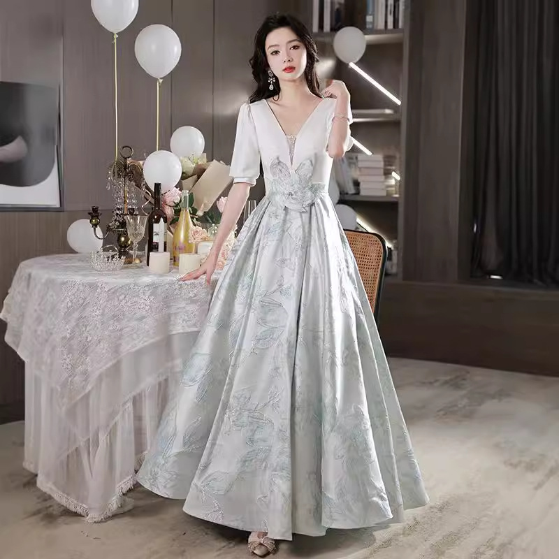 白色法式晚礼服裙轻奢小众端2025新款女级感宴会搞定主持人女