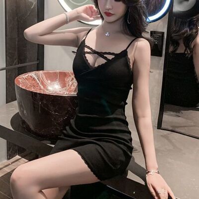 连衣裙 夜新款秋季内搭性感白色包臀裙紧身法式短裙气质吊带裙子