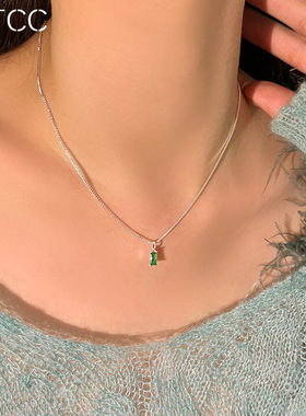 方形祖mu绿钻项链小众设计感轻奢气质细闪ins锁骨链级感女D962