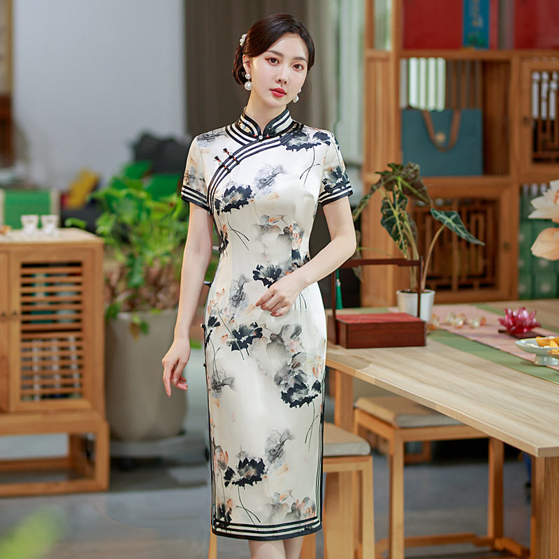 改良档真丝旗袍2026新款女日常桑蚕丝夏日荷花中长款旗袍连衣裙