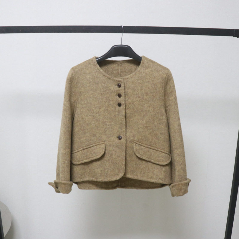 短款(40cm<衣长≤50cm)中性风