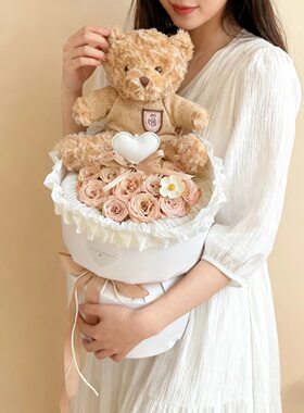 毛衣小熊花边爱心花束网红送女闺蜜生日礼物12岁女童14岁成人礼