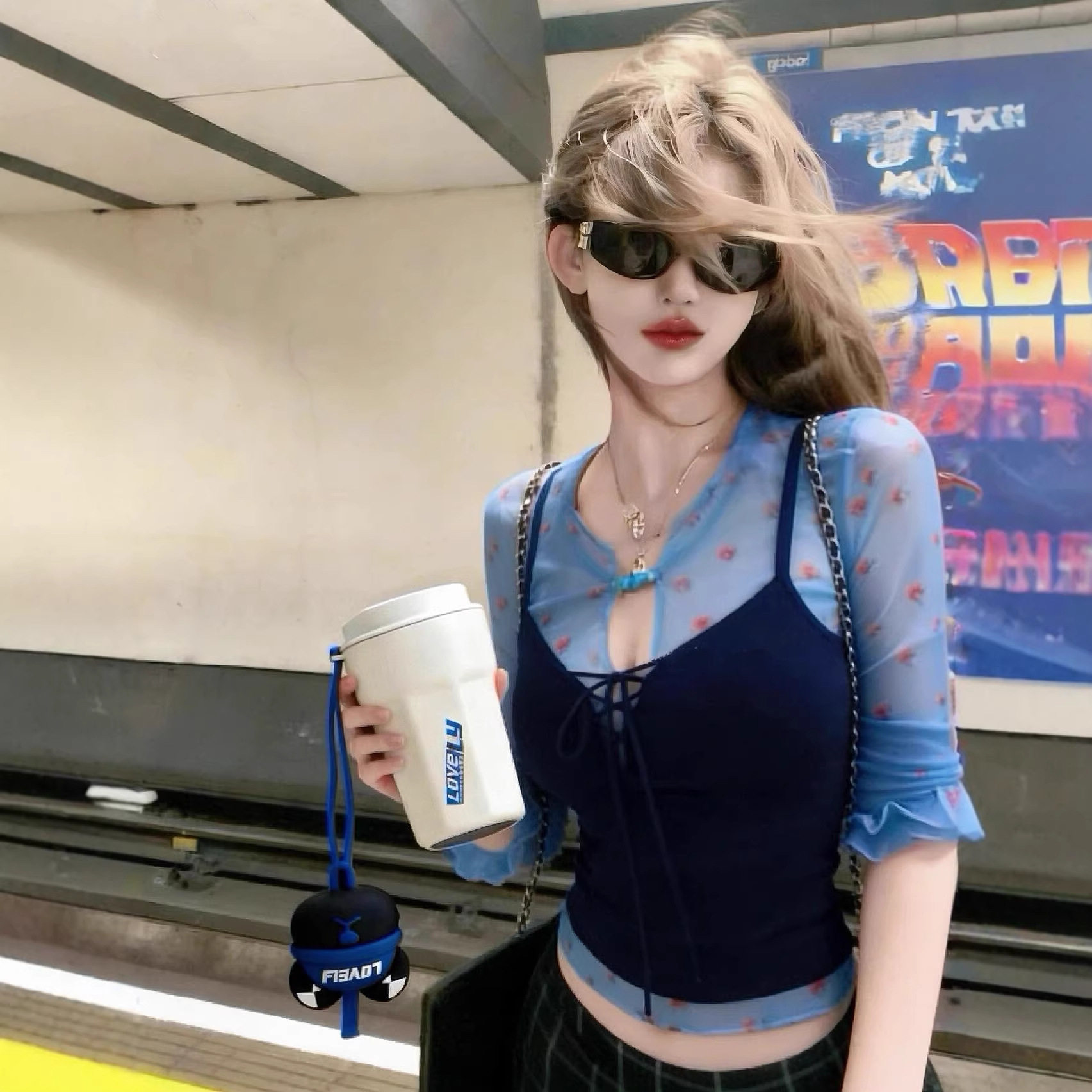 纯欲辣妹风碎花网纱叠穿短袖上衣女春季修身绝美显瘦吊带背心套装