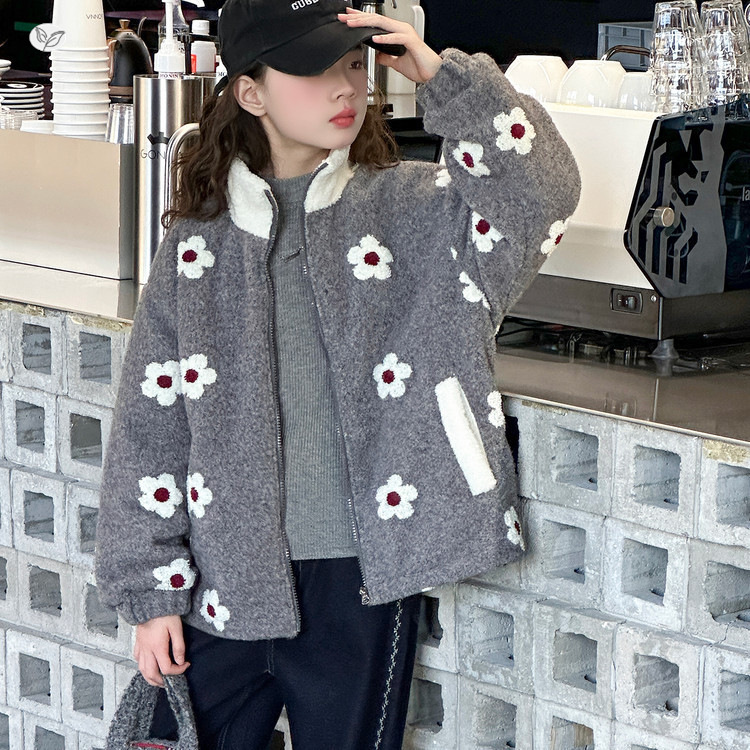 女童2025年冬季新款可爱花朵立领毛毛衣外套修身阔腿牛仔裤套装潮，童装休闲套装，祺儿童装