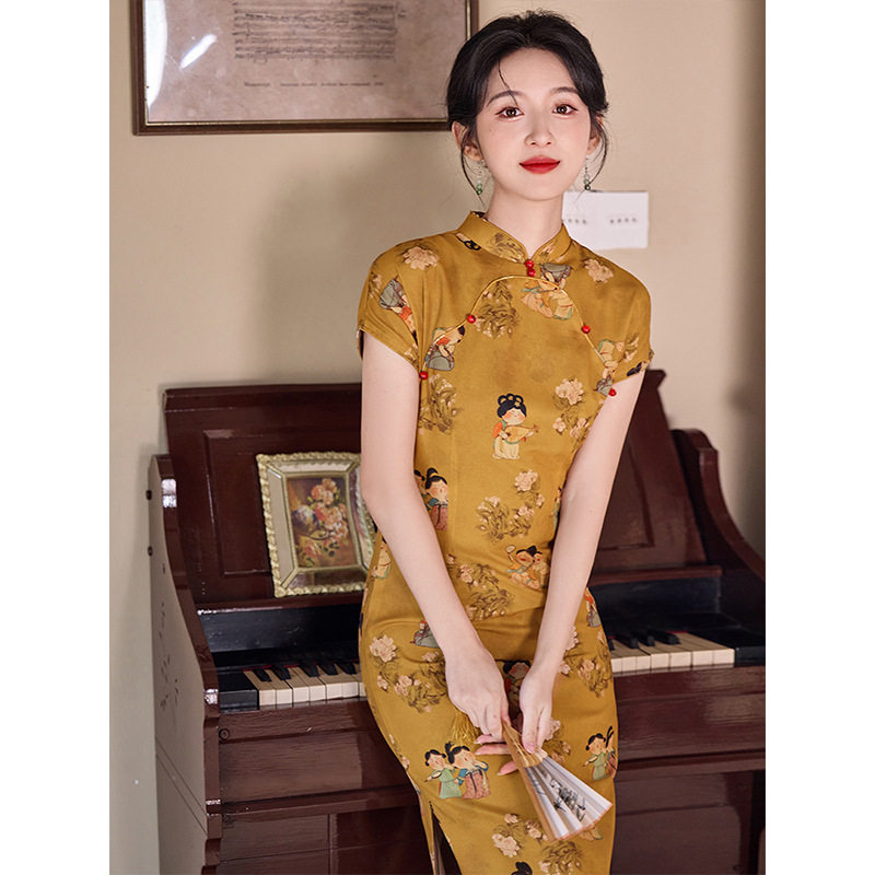 小唐人旗袍女新中式黄色2025新款夏季改良年轻款少女级感连衣裙