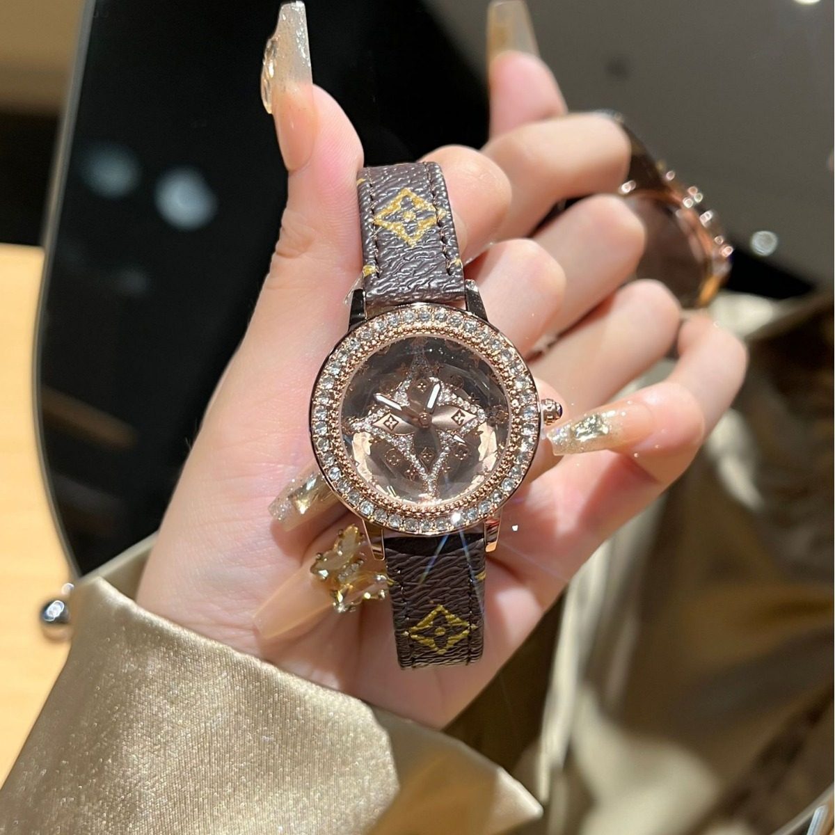 潮牌钢带手表防水爆款时尚女