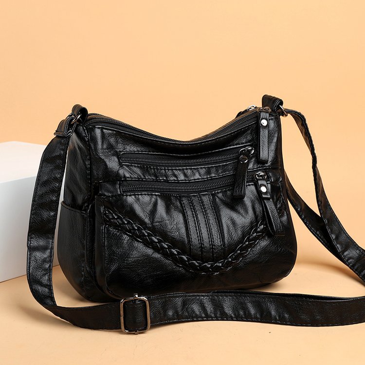 UR中老年人女包包2023新款大容量肩斜挎包女士背包中年妈妈软皮包