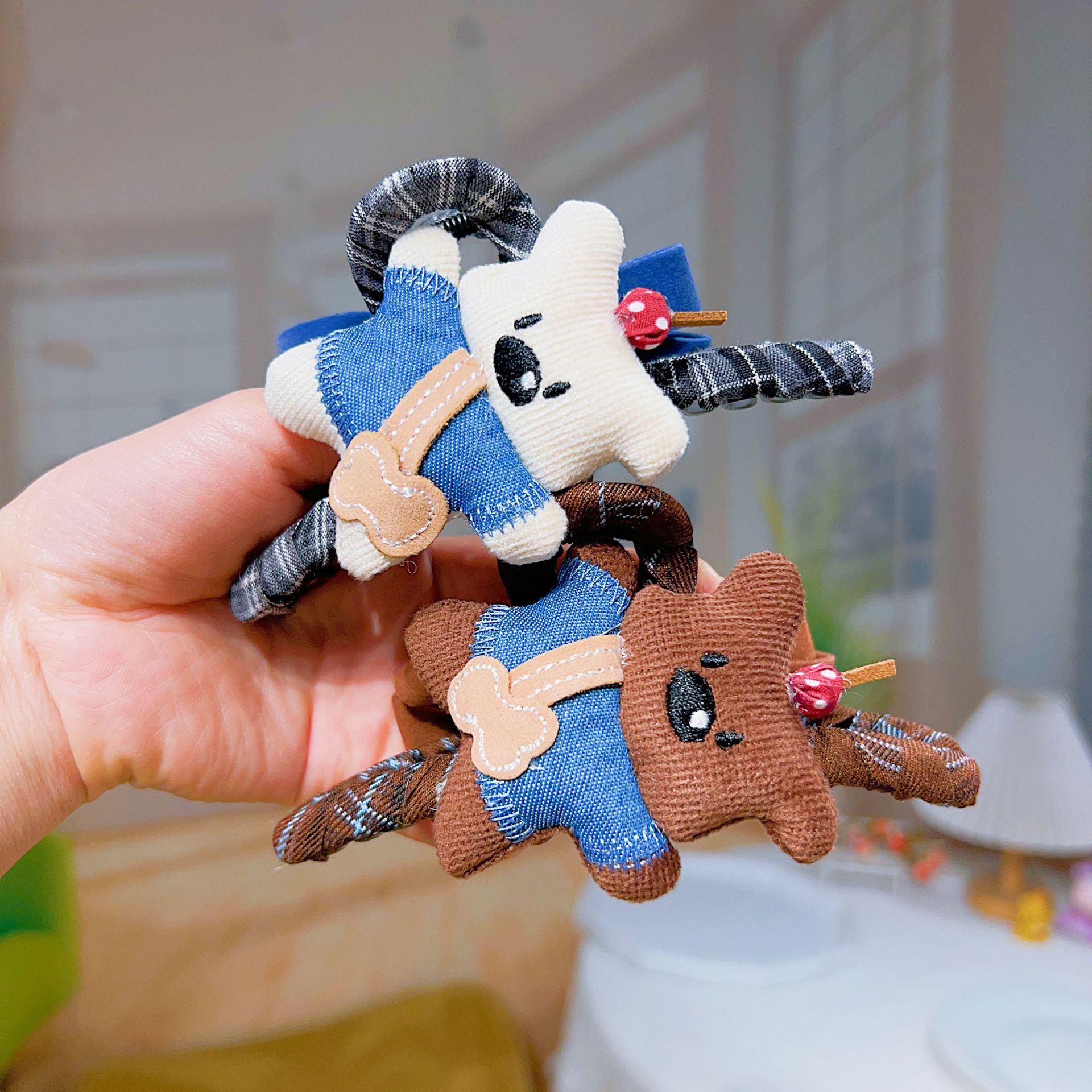 卡通小熊抓夹后脑可爱