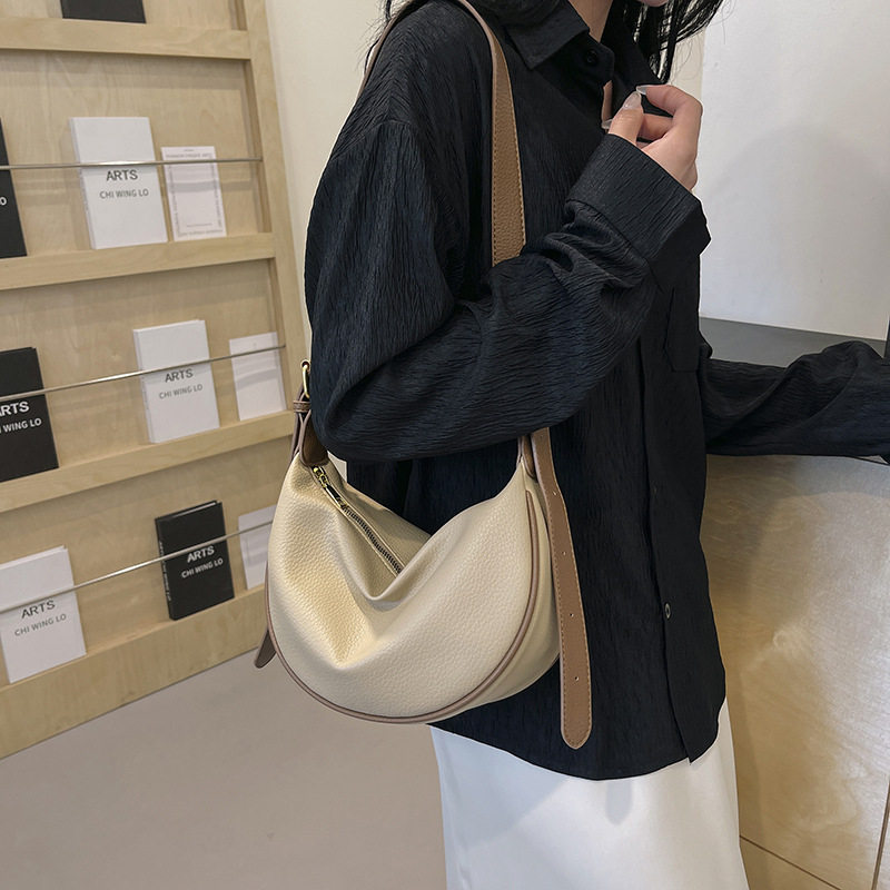 2025新款饺子包女士肩斜挎包ins韩版休闲百搭软皮pu 女包包时尚