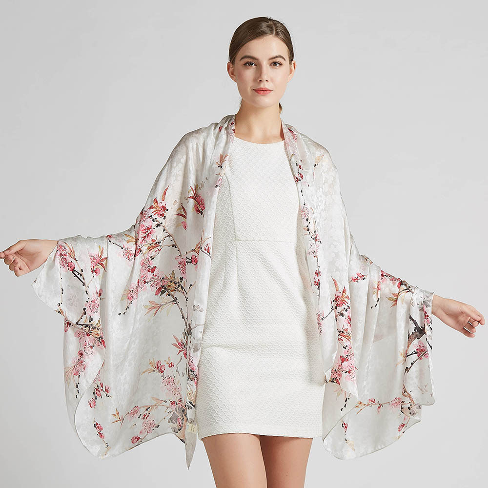 桑蚕丝真丝丝巾暗纹提花桑波缎围巾妈妈礼物披肩外搭丝绸长巾新款