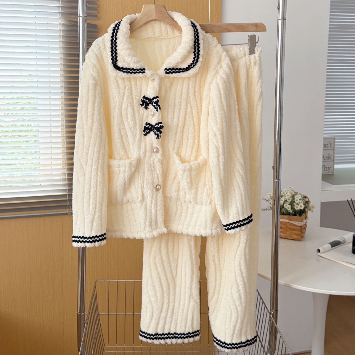 蝴蝶结甜美保暖睡衣长裤长袖套装