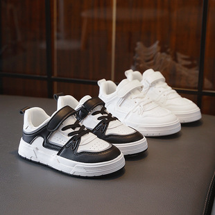 蜡笔小新儿童板鞋黑白熊猫鞋2026春秋新款女童小白鞋学生软底鞋子