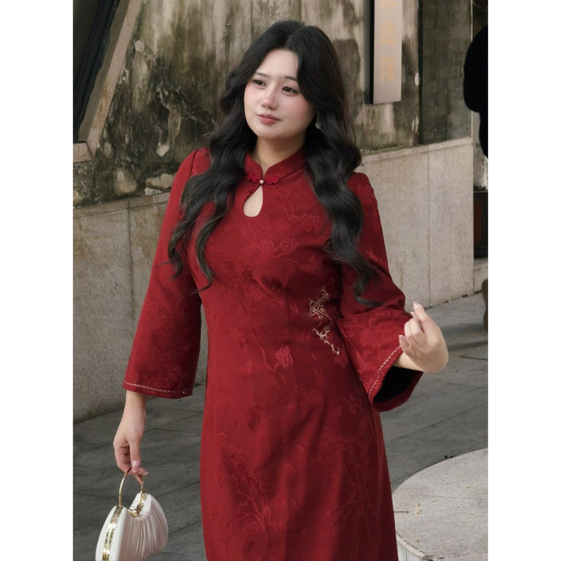 胖MM气质新中式连衣裙2026春季新款红色敬酒服针织提花大码旗袍潮