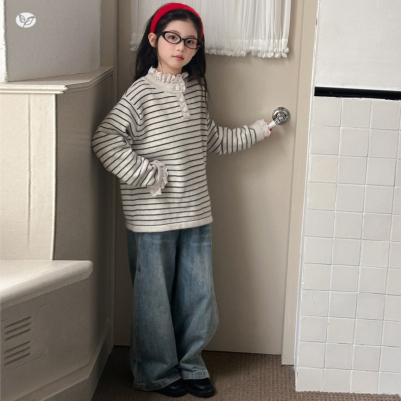 女童2025年春秋新款领口蕾丝花边条纹毛衣女大童门禁扣休闲针织衫，童装毛衣，祺儿童装