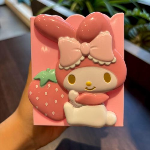 美乐蒂抱草莓玉桂狗抱熊可爱卡通网红笔筒桌面收纳盒简约甜美文具