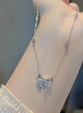 宠爱粉钻甜心蝴蝶结项链