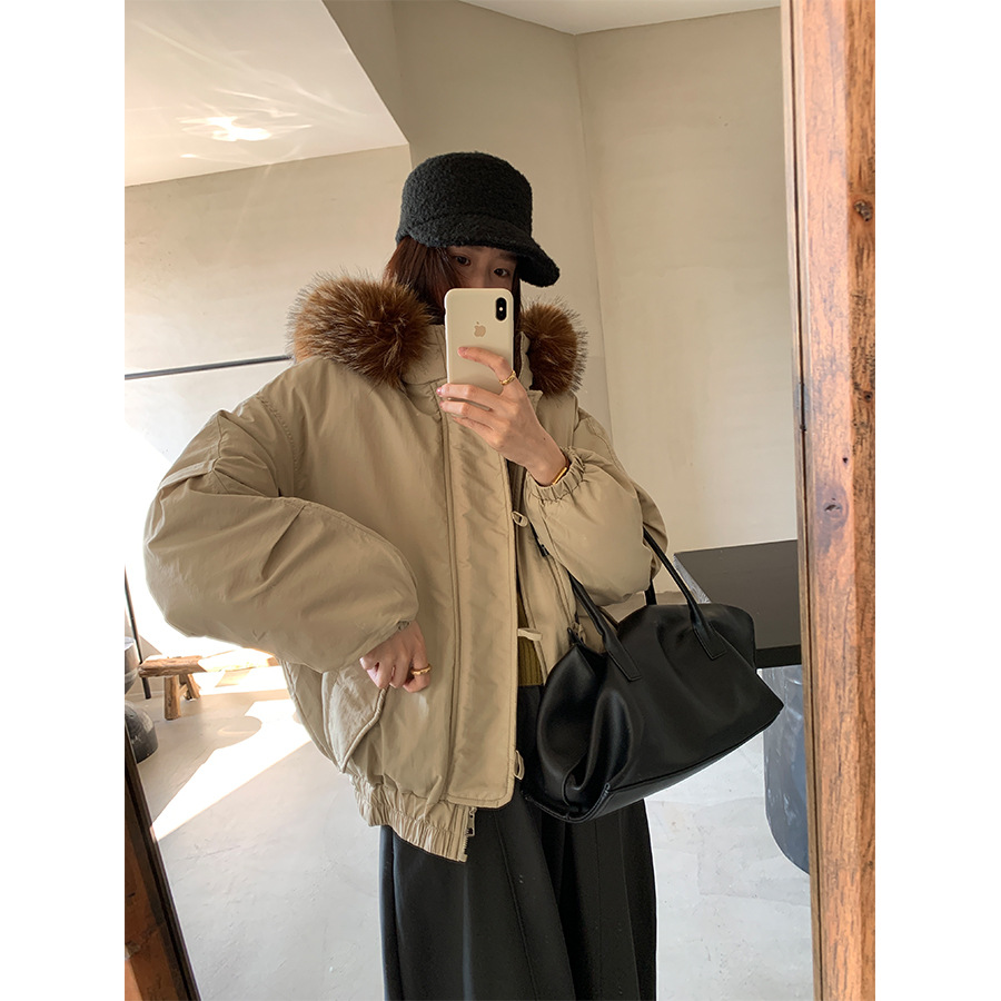 连帽大毛领棉服外套女冬季牛角扣