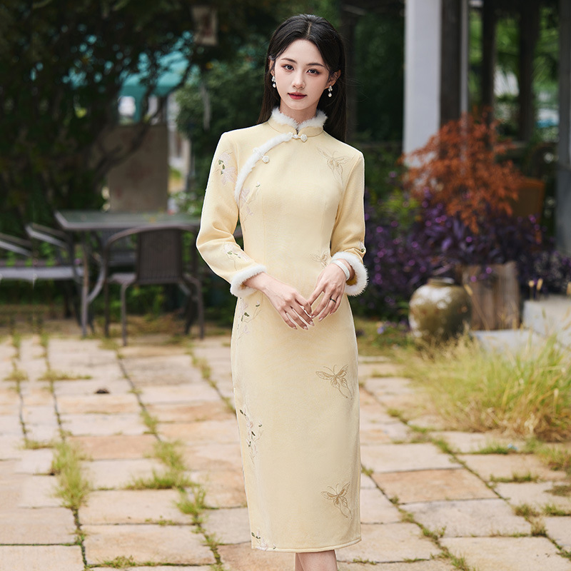 黄色加绒加厚冬装国风新中式长款长袖改良旗袍年轻款女复古秋冬季