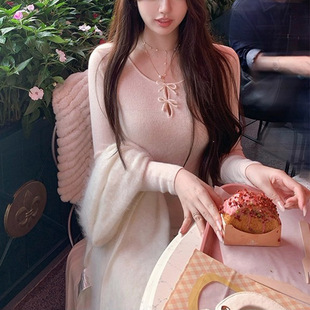 KissKiss 上衣女冬 双倍甜意48支100羊毛蝴蝶结打底针织衫