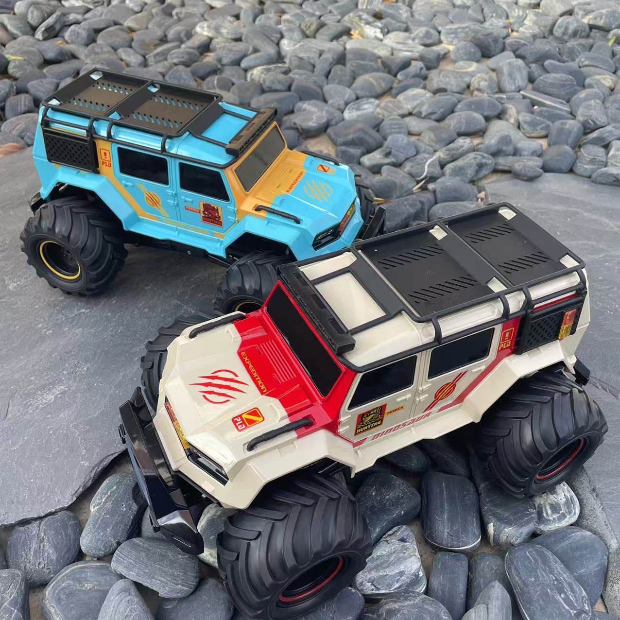 爆闪灯光水陆两栖越野车特技警车攀爬四驱大脚沙滩吉普玩具赛车