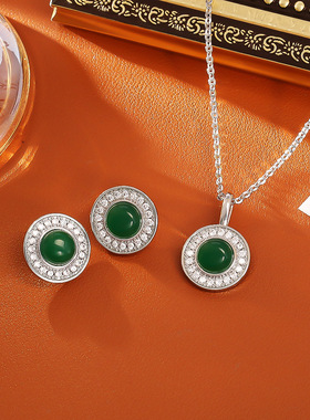 中国风绿色玉髓吊坠项链级感时尚精致优雅气质锁骨链新中式耳钉