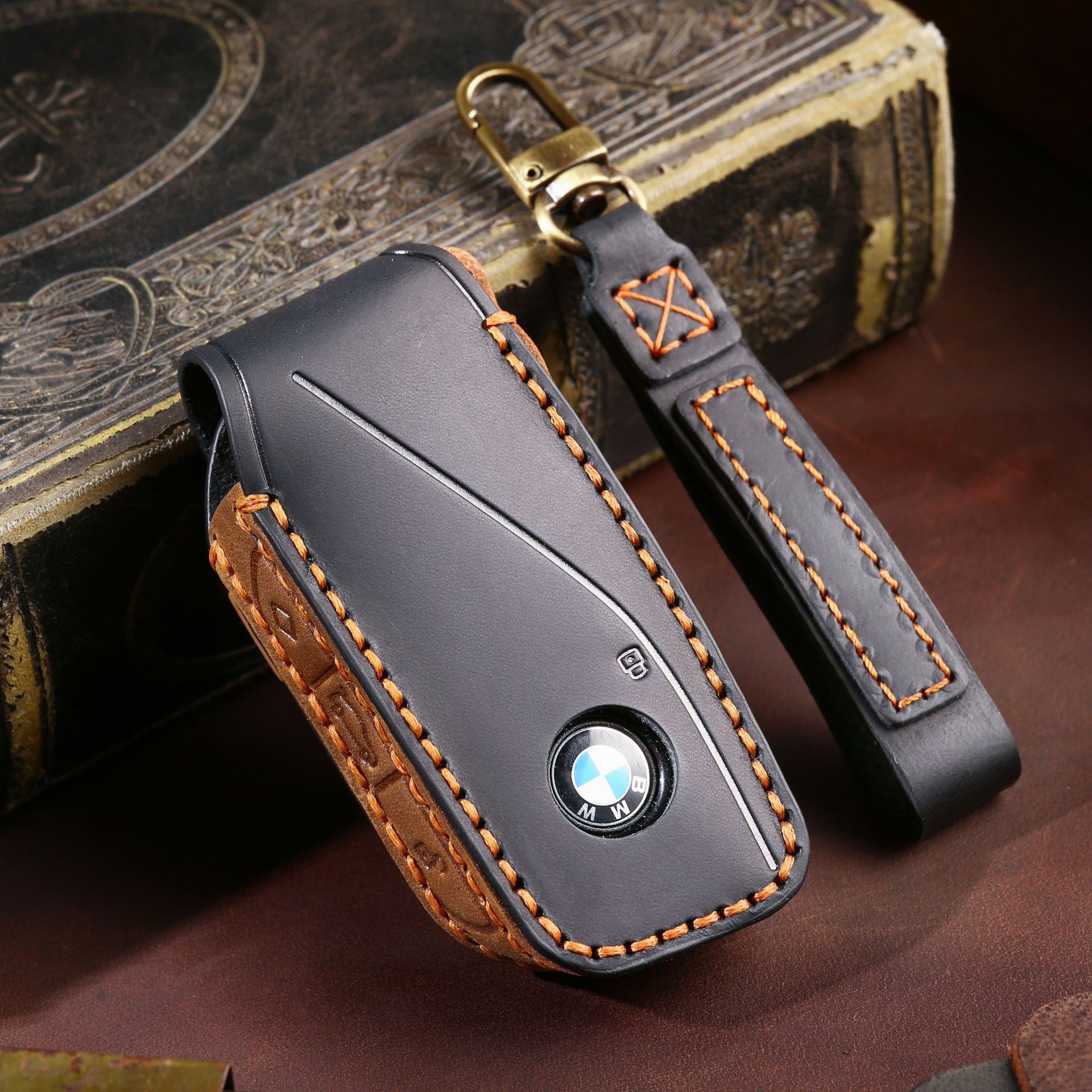 适用2023款宝马ix/X7/i7钥匙套包真皮新款7系/XM汽车钥匙保护壳扣