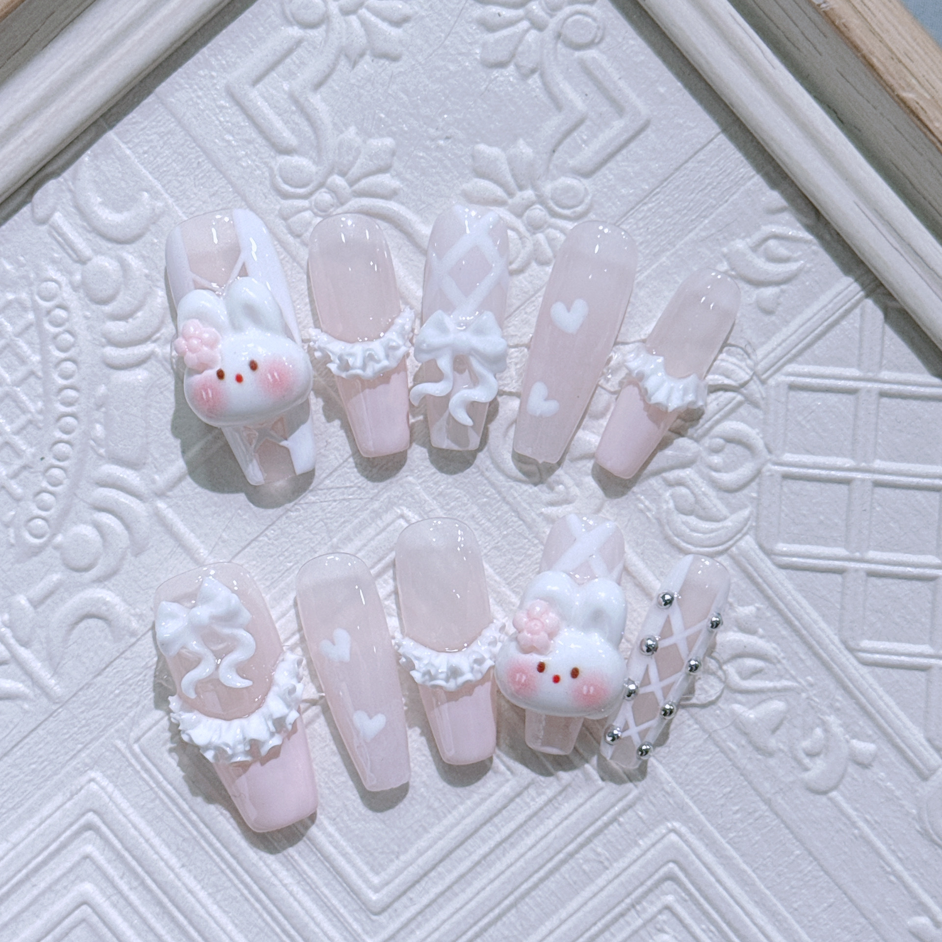 可爱穿戴甲原创手工美甲