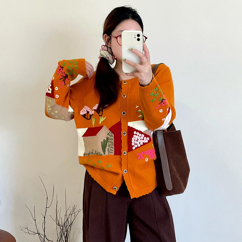 大码女装气质设计感重工外套女刺绣毛衣2025冬胖mm休闲针织开衫潮