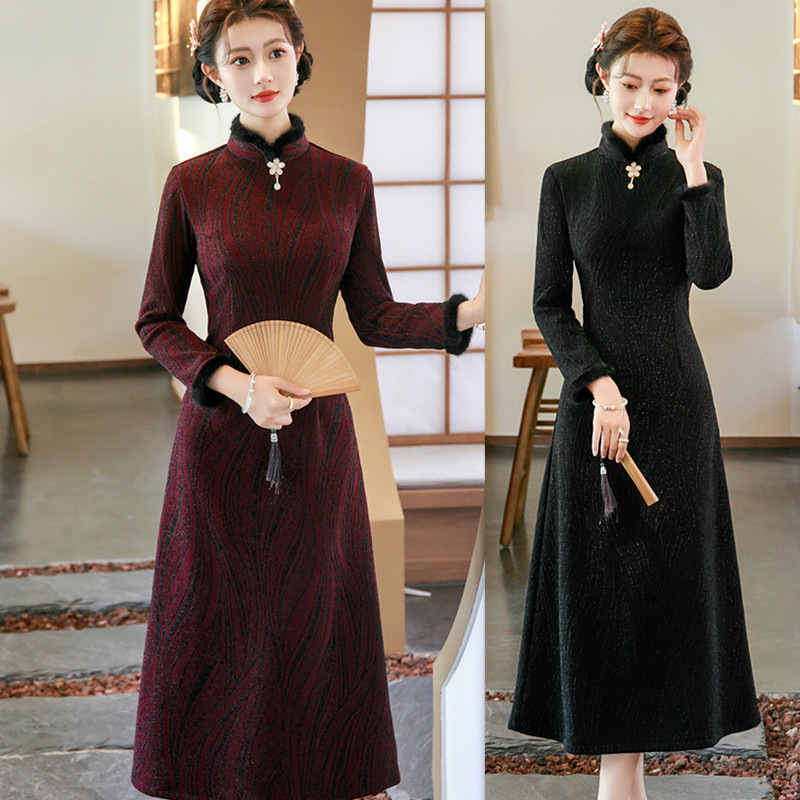 新中式长袖秋冬旗袍女2025年新款改良妈妈款级感加绒加厚连衣裙