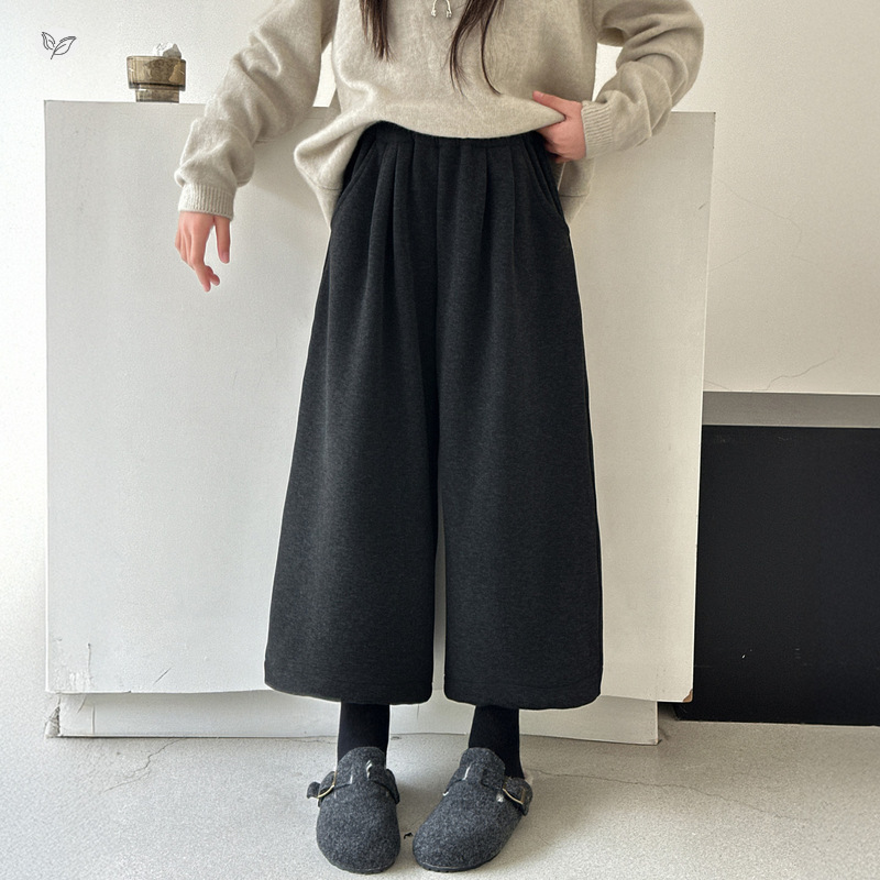 女童2025年冬季新款级黑加绒八分裤女大童户外保暖阔腿裤简约潮，童装裤子，祺儿童装
