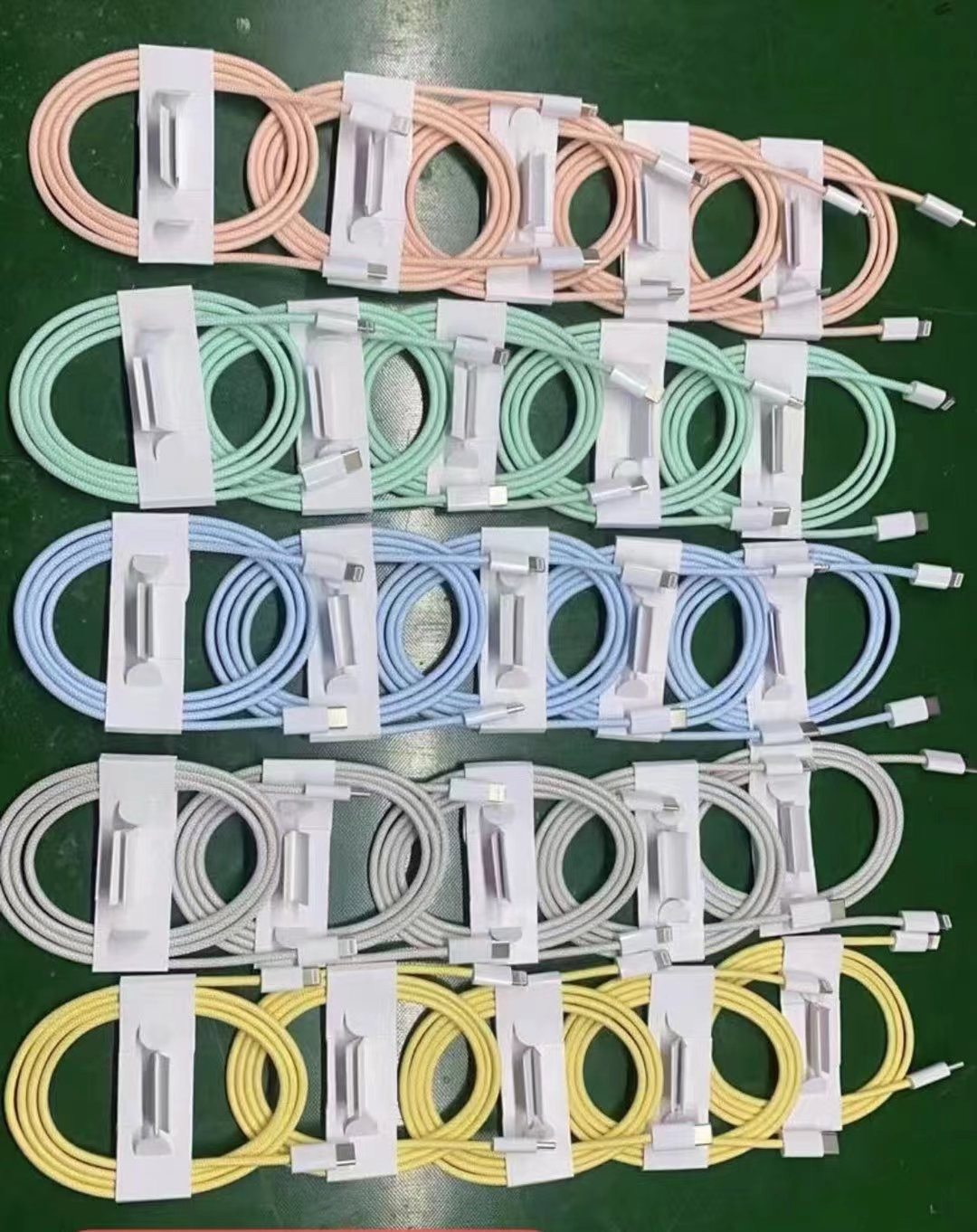 Unbeatable Value: Colorful 20W Braided iPhone Fast Charger! - Product image 2