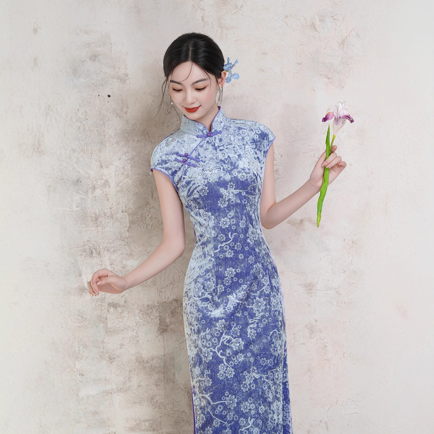 连衣裙2025年秋季新款国风银紫色钻石绒长款无袖气质日常修身旗袍