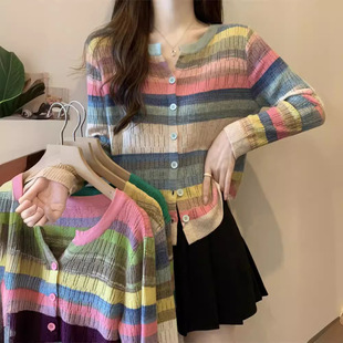 t恤秋季 镂空彩虹拼接色条纹长袖 设计感小众显瘦针织上衣 女装 大码