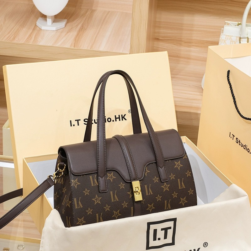 香港真皮网红女士手提包女2025包包新款女包今年流行肩斜挎大包