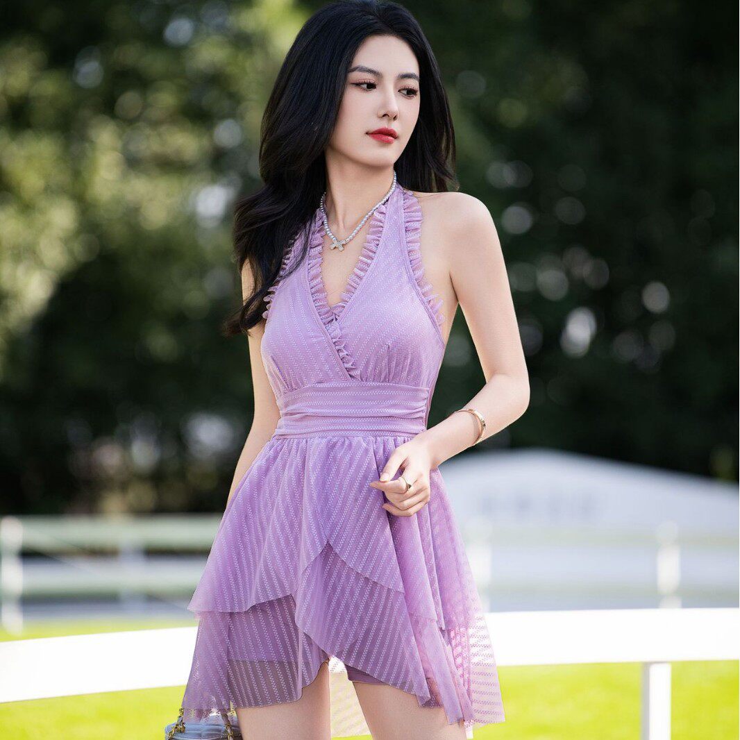 长沙速递泳衣女新款爆款温柔紫微胖显白女连体保守温泉游泳衣