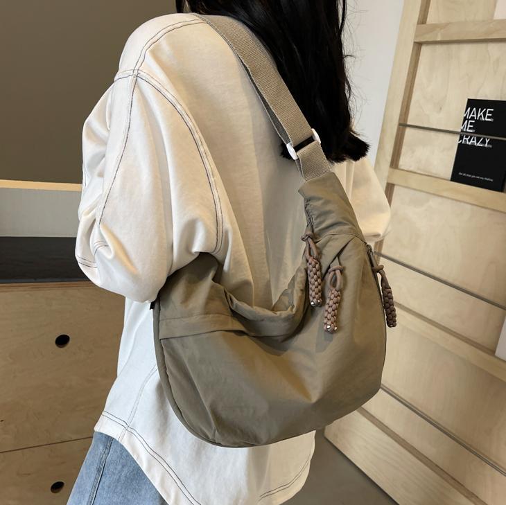303NUL 新款大容量通勤帆布包百搭时尚饺子包休闲洋气小众斜挎包