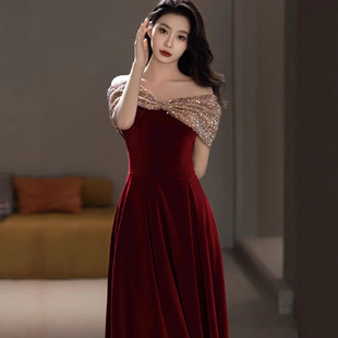 敬酒服新娘春秋酒红色一字肩定晚礼服女结婚回门法式订婚连衣裙