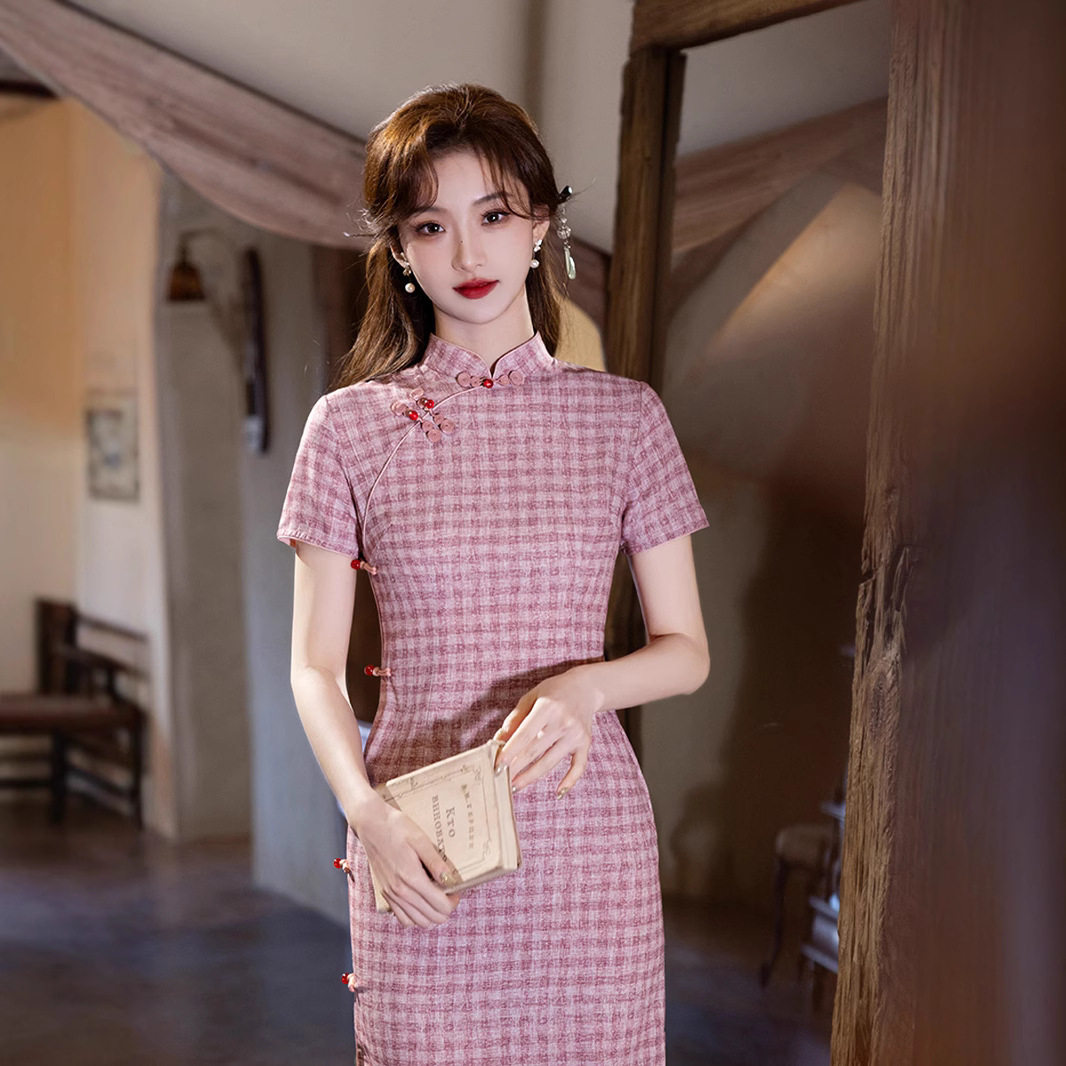 粉色格子旗袍女夏季长款改良少女年轻款复古文艺风新中式礼裙日常