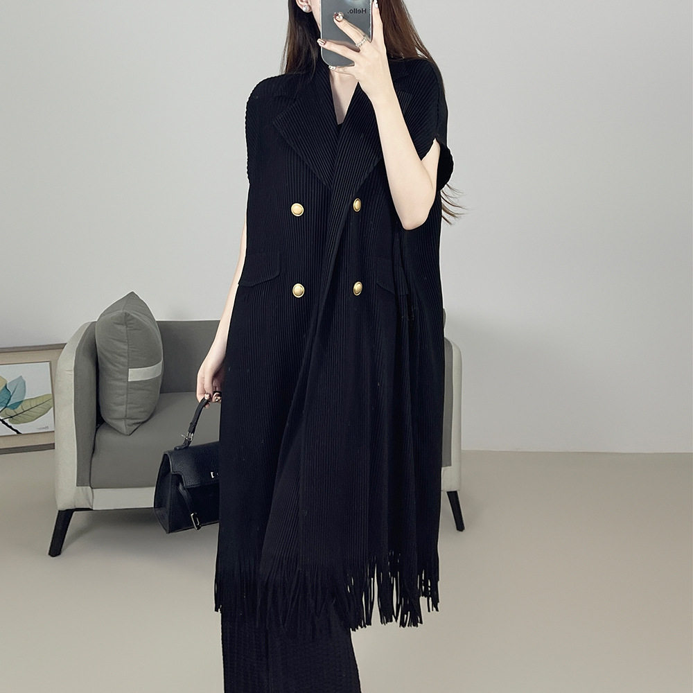 三宅风褶皱马甲外套女25秋新纯色西装双排扣宽松开衫流苏长款披肩