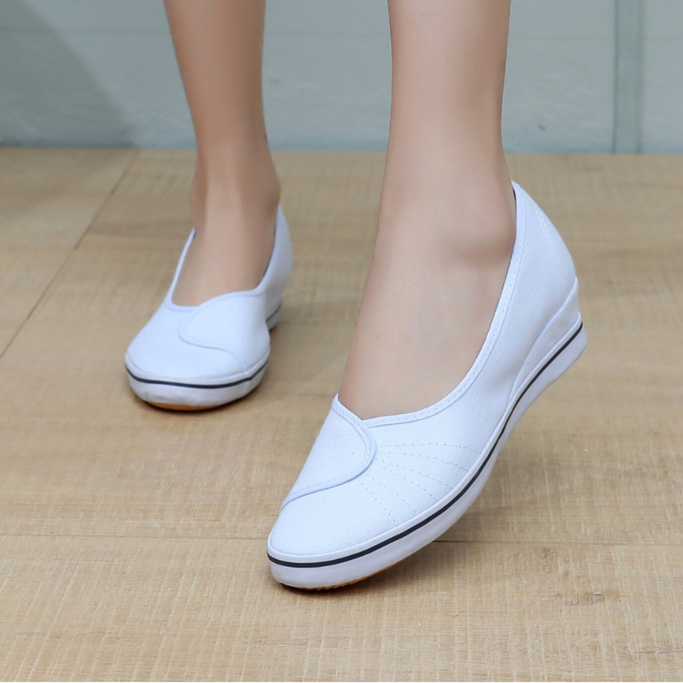 鲁泰护士鞋纯色软底透气方口小白鞋美容院医院不累脚布鞋