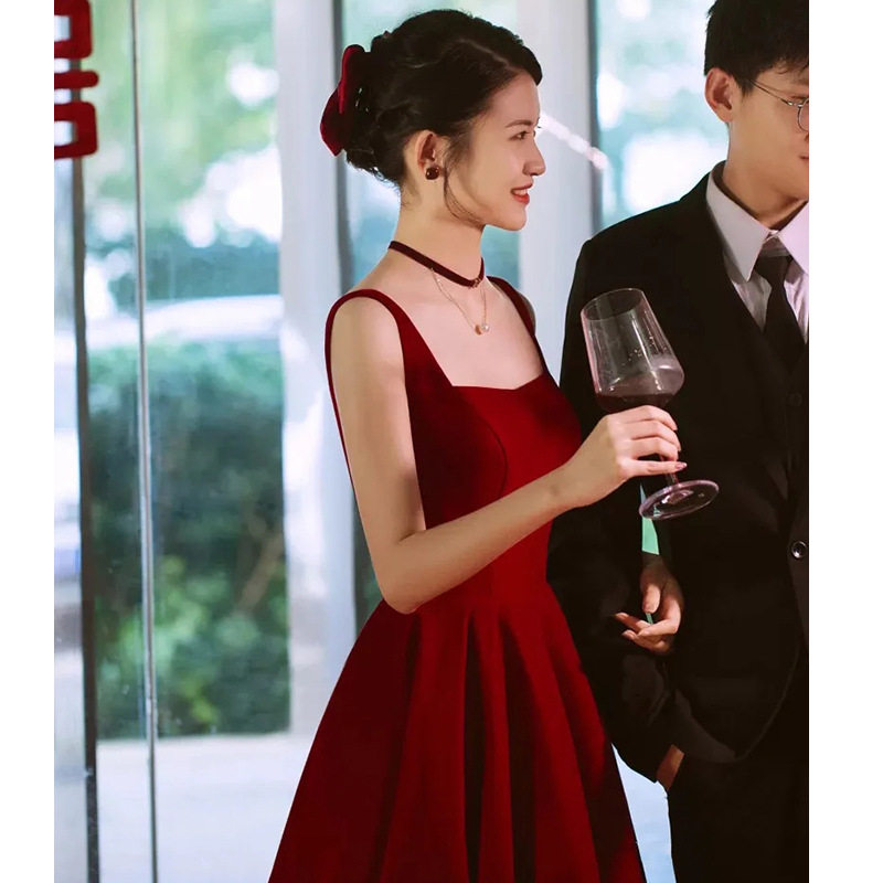 敬酒服2026新款新娘订婚连衣裙平时可穿春季吊带长款晚礼服裙女