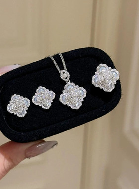 猫眼石四叶花微镶锆石珍珠耳环女精致轻奢百搭耳钉饰品