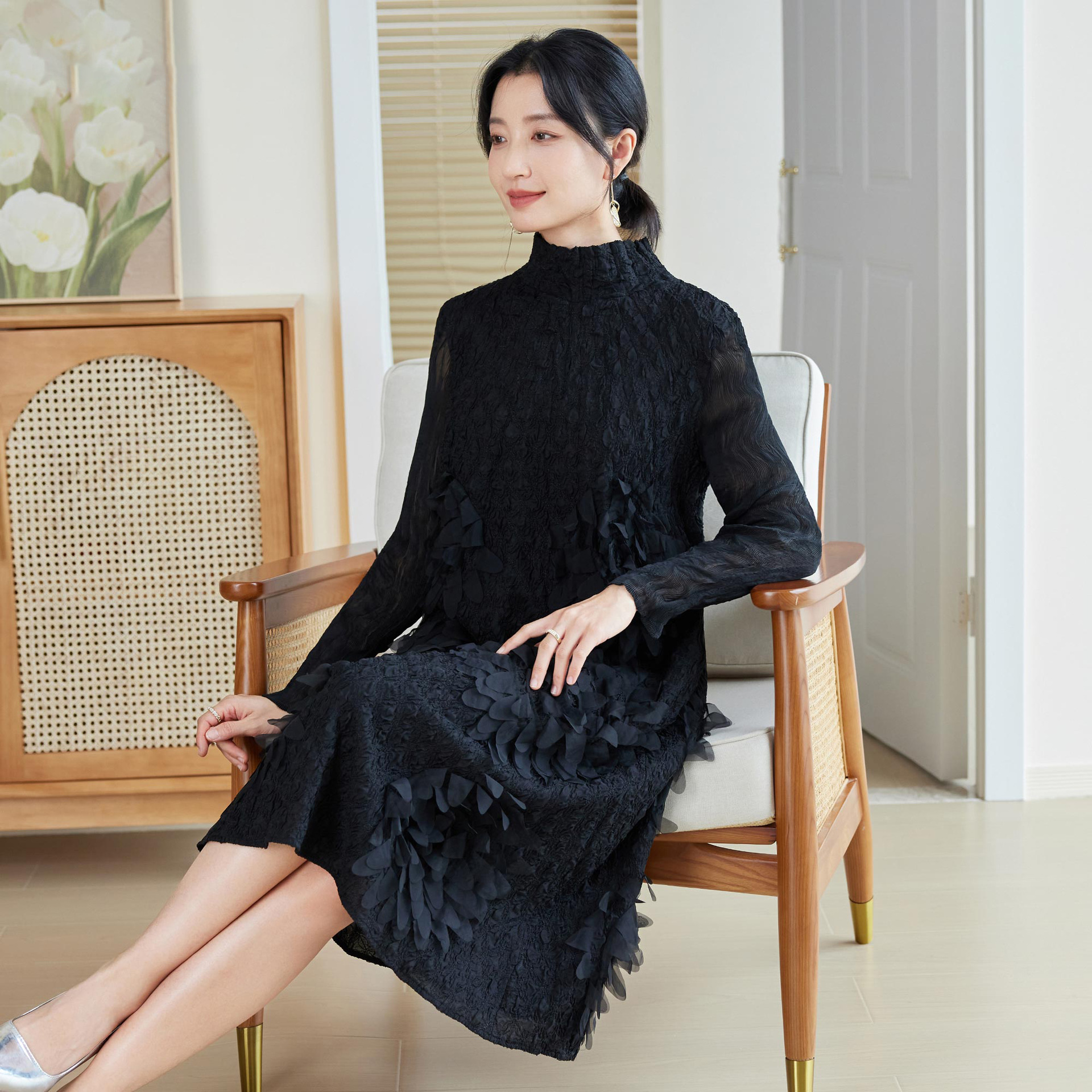 秋冬高端重工刺绣连衣裙显瘦过膝