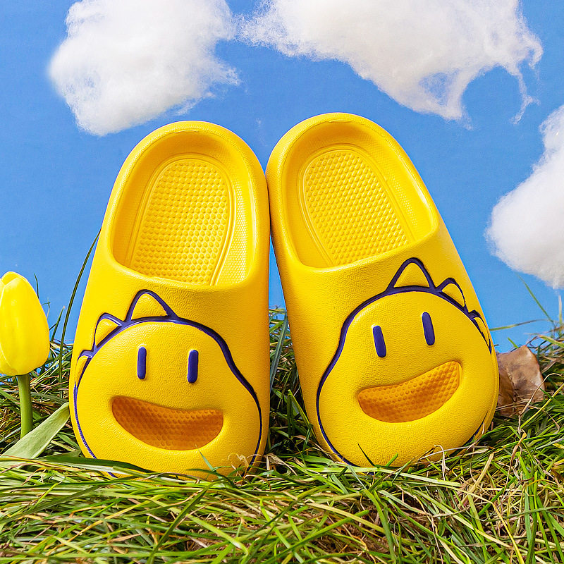 幸福玛丽恐龙儿童室内防滑静音男女童夏季宝宝家用可爱包头凉拖鞋