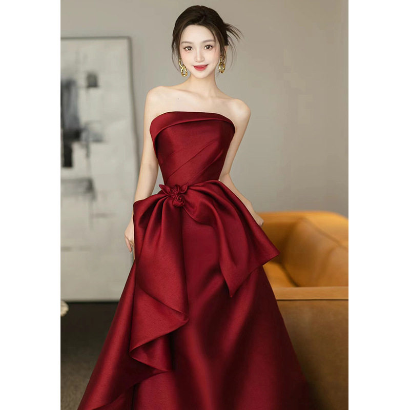敬酒服新娘2026年新款级感订婚礼服小个子结婚回门缎面女酒红色