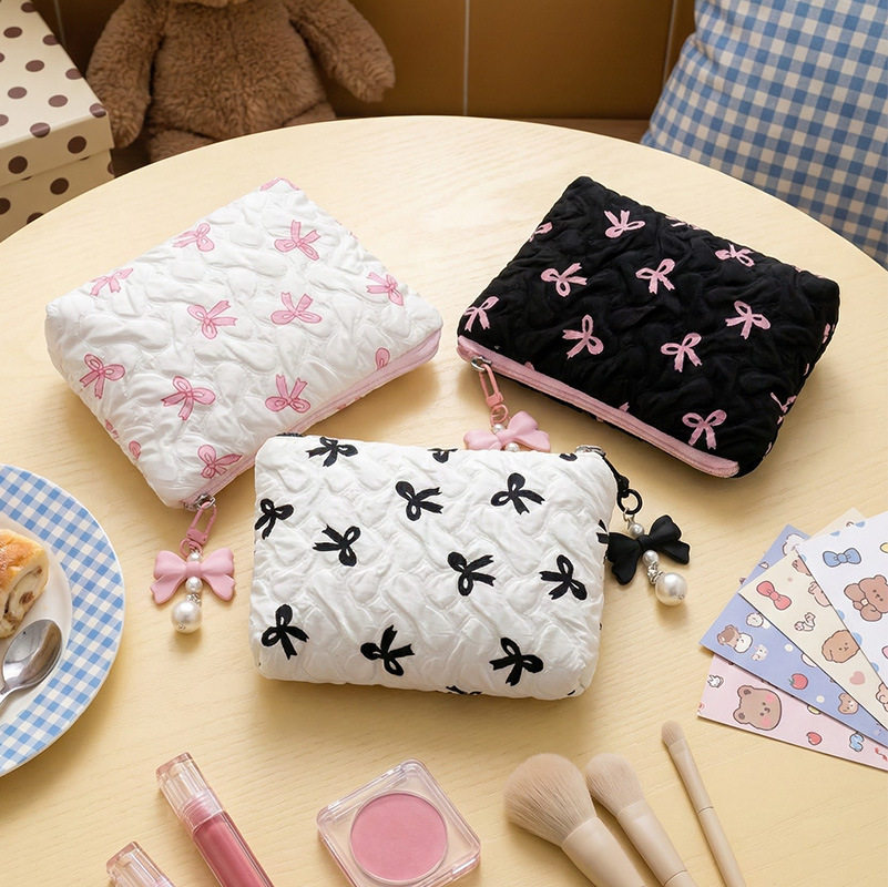 蝴蝶结化妆包颜值零钱包收纳包可爱化妆包大容量级感包包包邮