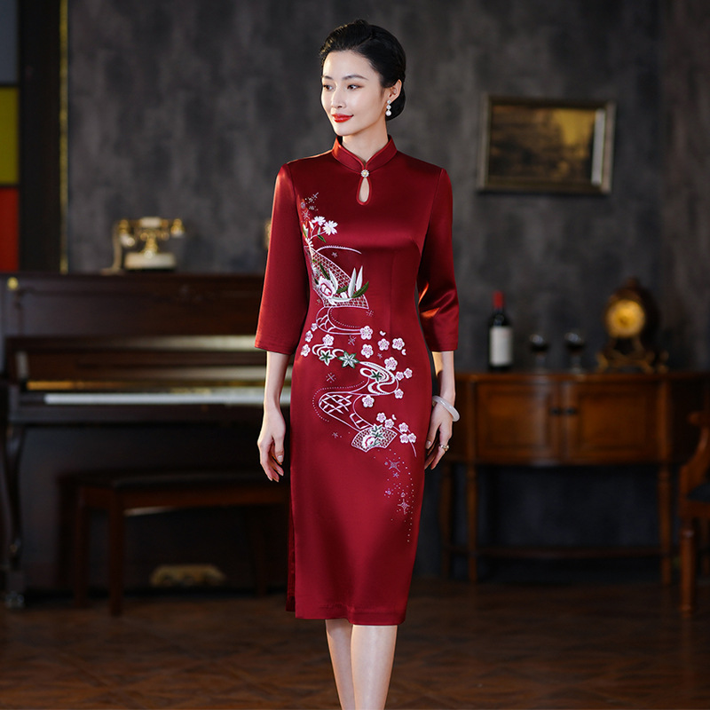 结婚妈妈旗袍年轻婚宴装参加女儿小个子礼服裙子贵红色婚礼喜服