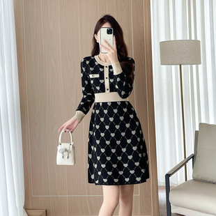 级感名媛气质女装 时髦收腰圆领金丝内搭毛衣裙 针织连衣裙秋冬款