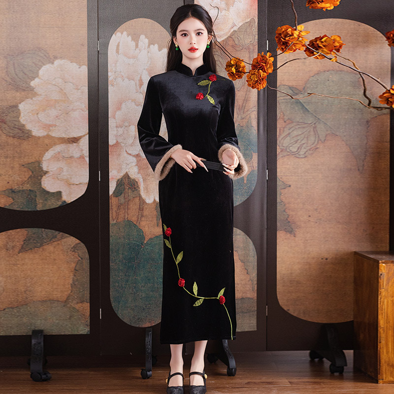 刺绣黑色丝绒加绒加厚冬装国风长袖旗袍年轻款女复古修身收腰秋冬