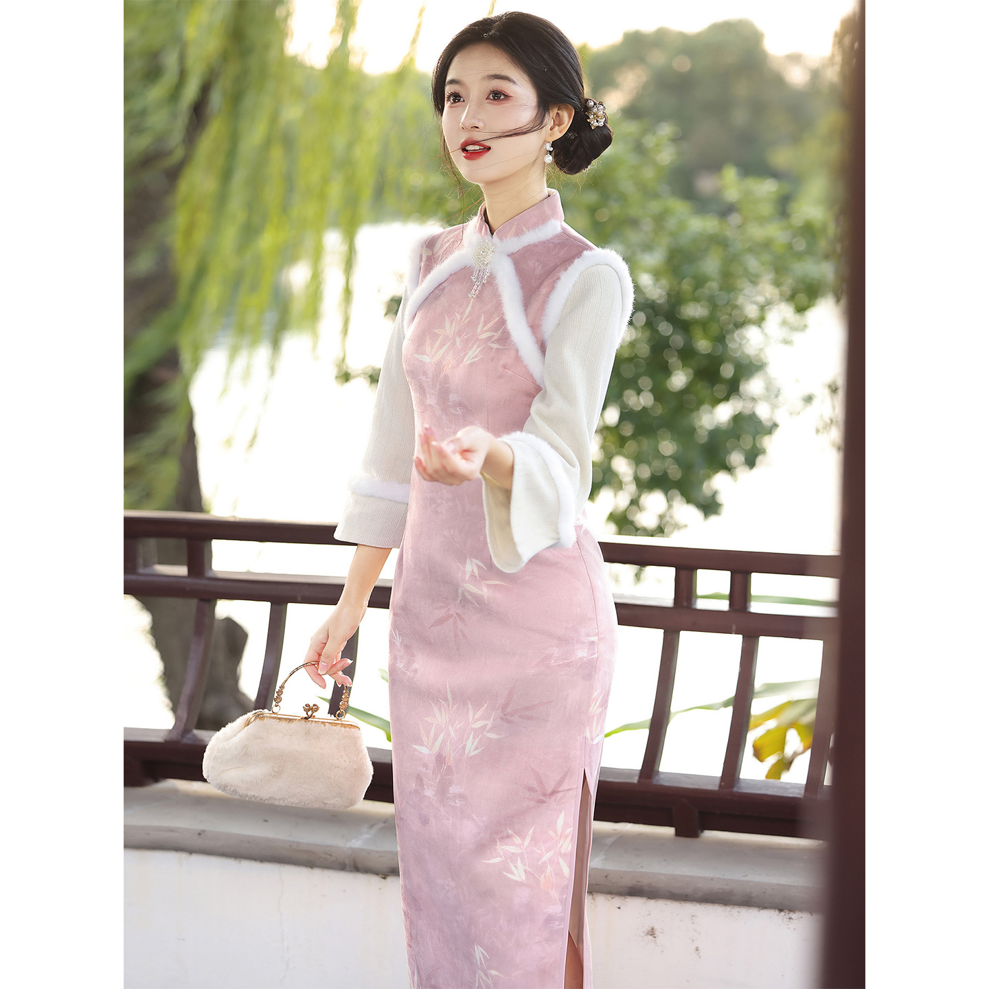 粉色旗袍2025新款女秋冬季长袖新中式改良加绒端修身气质倒大袖